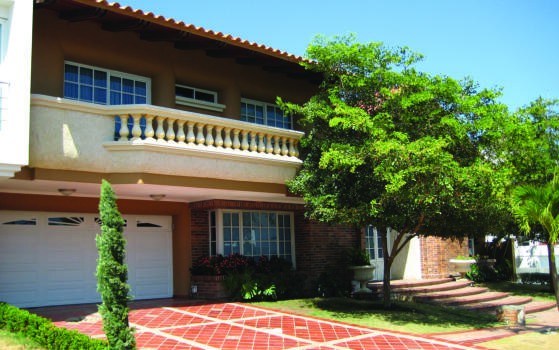 Casa Juan Carlos Puche