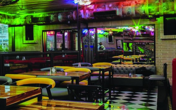 Sports Bar Coliseo 84